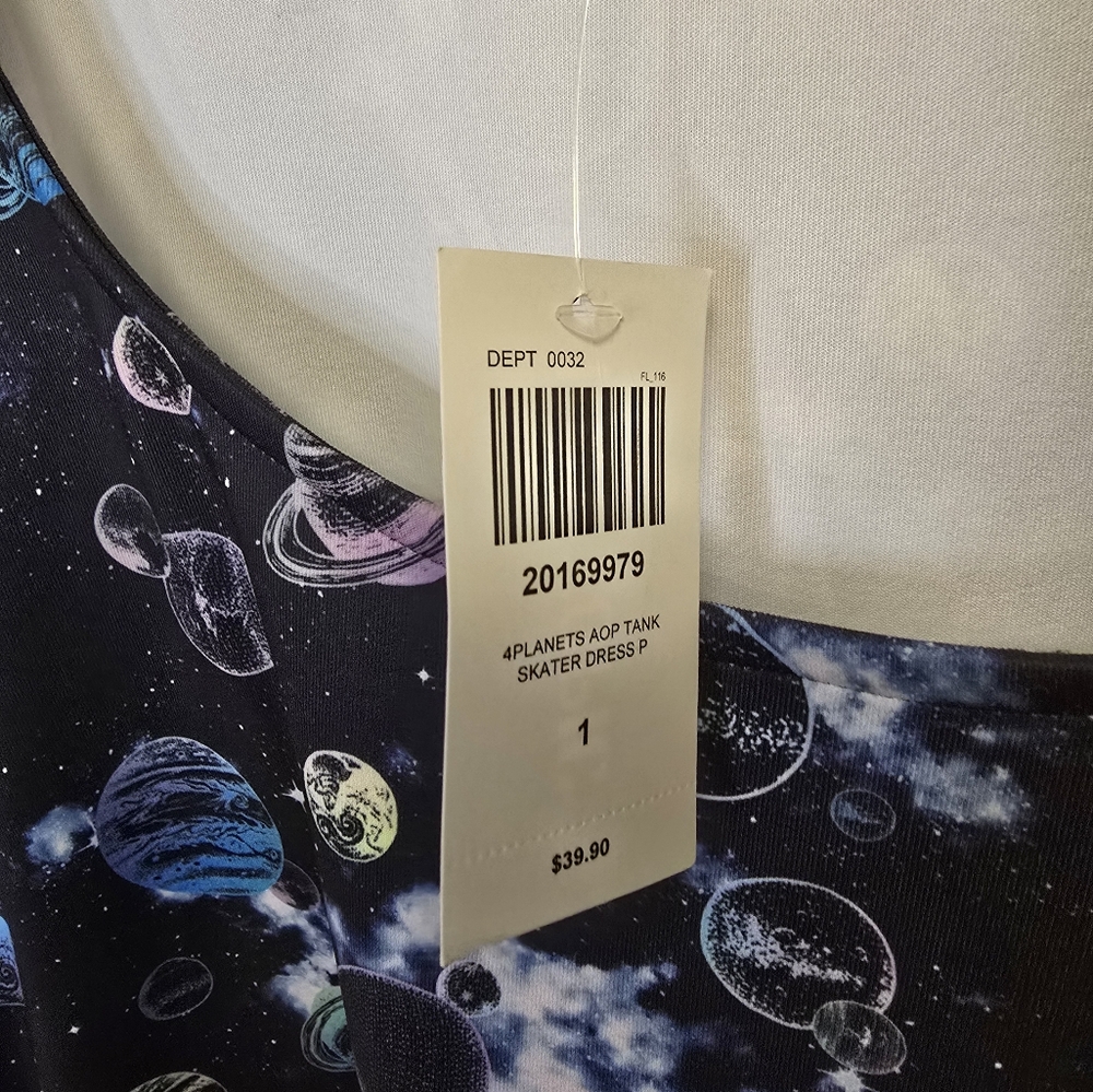 Hot Topic Cosmic Aura Dress, Womans Dress, 4 Planets Aop Tank Skater Dress, 1 - Picture 7 of 7
